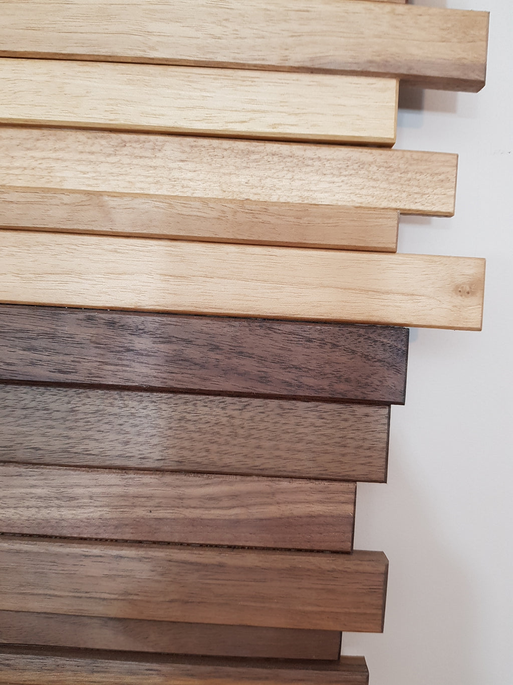 Centrepiece mirror in black and white walnut