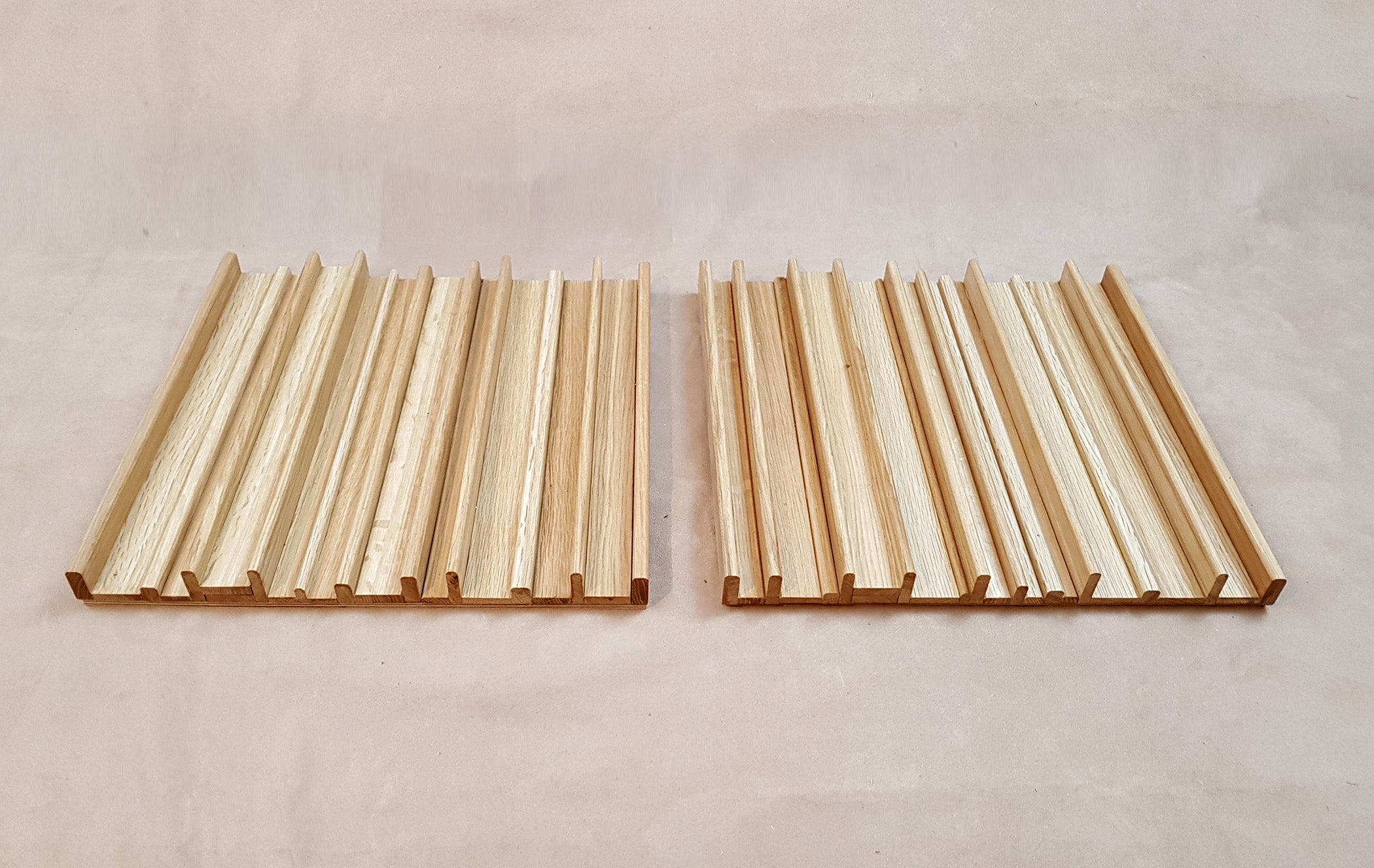 acoustic wall panel in oak - for mid tones