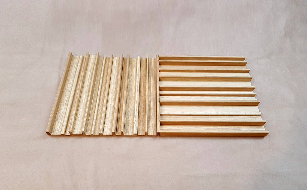 acoustic wall panel in oak - for mid tones